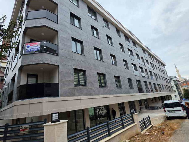 KÜÇÜKYALI'DA YENİ BİNADA SATILIK 2+1 DAİRE