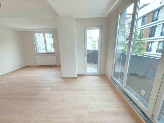 KÜÇÜKYALI'DA YENİ BİNADA SATILIK 2+1 DAİRE