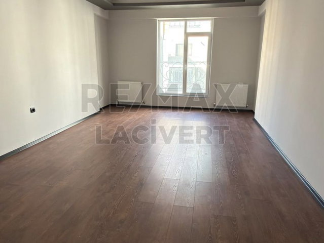 RE/MAX LACİVERT'TEN YILDIZKENT'TE KİRALIK 3+1 DAİRE