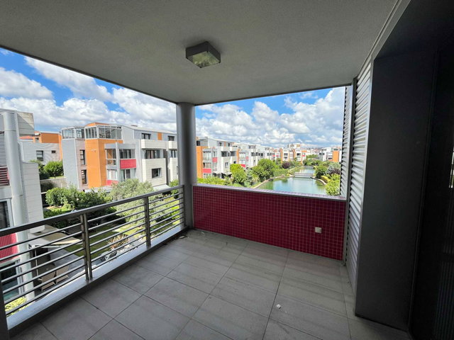 REMAX OYA DOĞAN SİNPAŞ LAGÜN 3+1 LILYUM TERAS BOŞ KİRALIK DAİRE