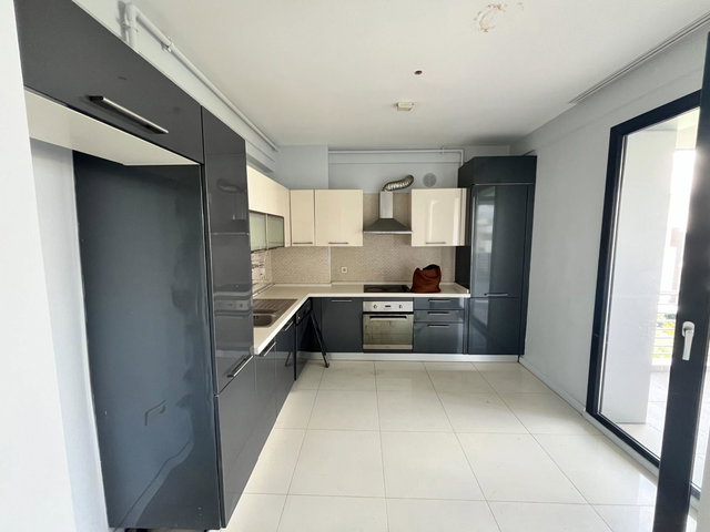 REMAX OYA DOĞAN SİNPAŞ LAGÜN 3+1 LILYUM TERAS BOŞ KİRALIK DAİRE
