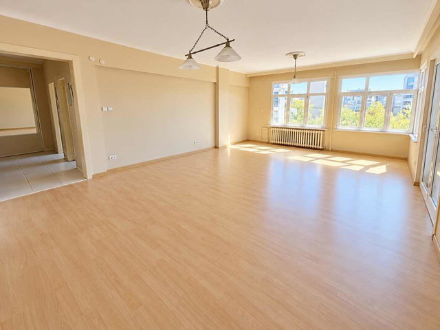 BATI MAH. BALKONLU ARA KAT 3+1 KİRALIK DAİRE
