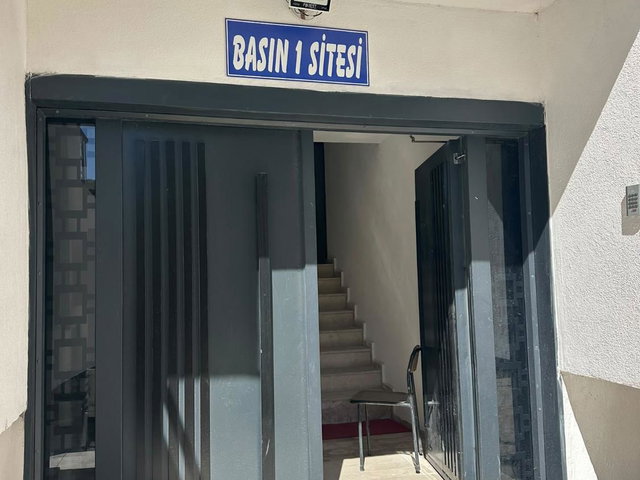 KUŞADASI DEĞİRMENDERE DE KİRALIK 2+1 DAİRE