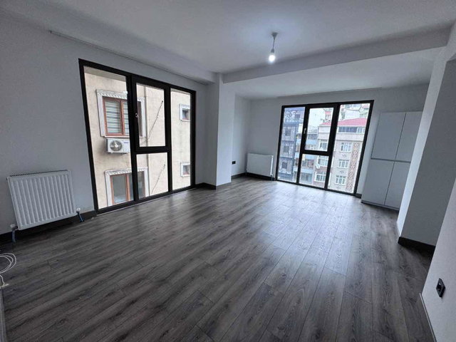 ANA CADDE ÜSTÜ ÜNİVERSİTELERE YAKIN 2+1