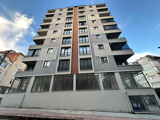 REMAX PARLA BARLAS GÜRLER'DEN LİMAN MH.'DE SATILIK LÜKS 2+1