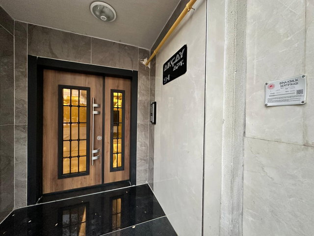 REMAX PARLA BARLAS GÜRLER'DEN LİMAN MH.'DE SATILIK LÜKS 2+1