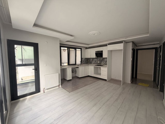 BEYLİKDÜZÜ GÜRPINAR'DA YENİ BİNADA KİRALIK 2+1 DAİRE
