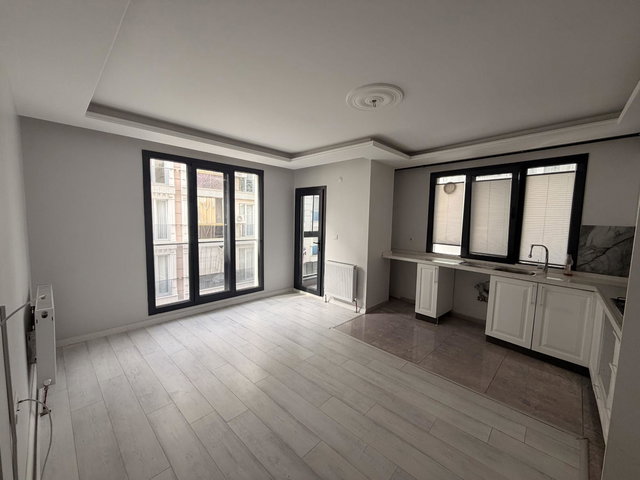 BEYLİKDÜZÜ GÜRPINAR'DA YENİ BİNADA KİRALIK 2+1 DAİRE