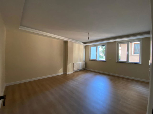 ÜSKÜDAR BAHÇELİEVLER ’DE SIFIR BİNADA 1. KAT KİRALIK 2+1 DAİRE