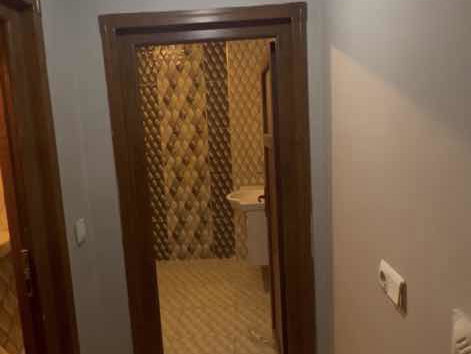 REMAX’TAN AİLE APARTMANINDA 2+1 KAPALI MUTFAKLI YENİ DAİRE