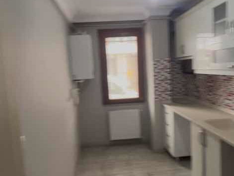 REMAX’TAN AİLE APARTMANINDA 2+1 KAPALI MUTFAKLI YENİ DAİRE