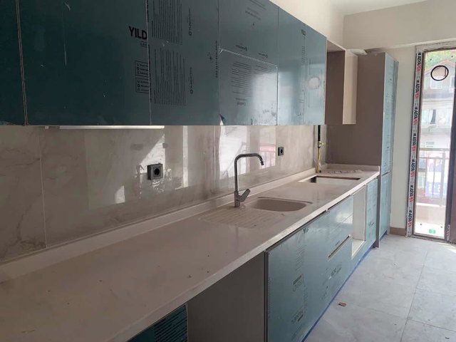 İZMİT CEDİT KONUTLARINDA KİRALIK SIFIR 3+1 DAİRE