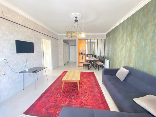 REMAX YENİ'DEN ÜNİVERSİTE KARŞISI SATILIK EŞYALI 2+0 DAİRE