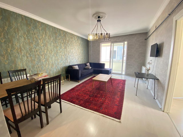 REMAX YENİ'DEN ÜNİVERSİTE KARŞISI SATILIK EŞYALI 2+0 DAİRE
