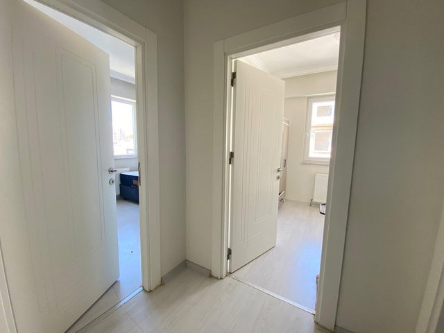 REMAX YENİ'DEN ÜNİVERSİTE KARŞISI SATILIK EŞYALI 2+0 DAİRE