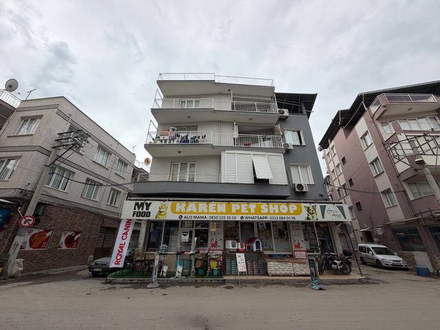 BORNOVA ÇAMDIBI BURAK REIS CADDESI ÜZERINDE TERASLI 2+1 EŞYALI DAIRE