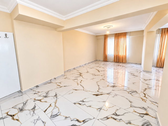 ÇERKEZKÖY MERKEZDE CADDE CEPHELİ, TERASLI VE ASANSÖRLÜ DUBLEKS DAİRE