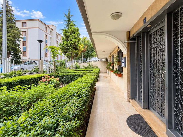 BAHÇELİEVLER’DE  DUBLEX 270 M² NET, 5+2 GENİŞ DAİRE | 5. KAT | BALKONLU | KREDİYE UYGUN