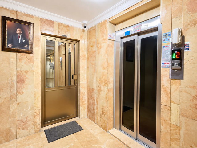 BAHÇELİEVLER’DE  DUBLEX 270 M² NET, 5+2 GENİŞ DAİRE | 5. KAT | BALKONLU | KREDİYE UYGUN