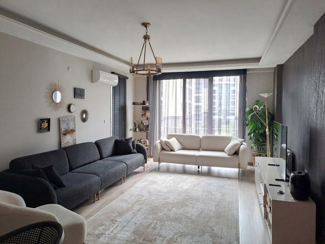 RE/MAX ADVANTAGE'DEN YÜKSELEN PARK SAFİR SİTESİNDE 3+1 DAİRE
