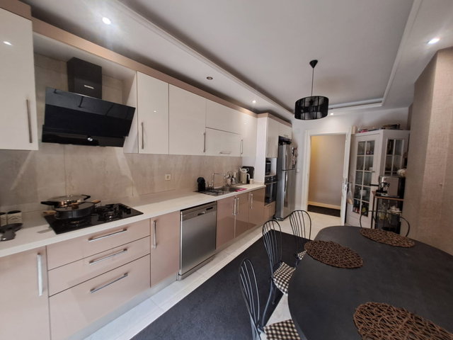 RE/MAX ADVANTAGE'DEN YÜKSELEN PARK SAFİR SİTESİNDE 3+1 DAİRE