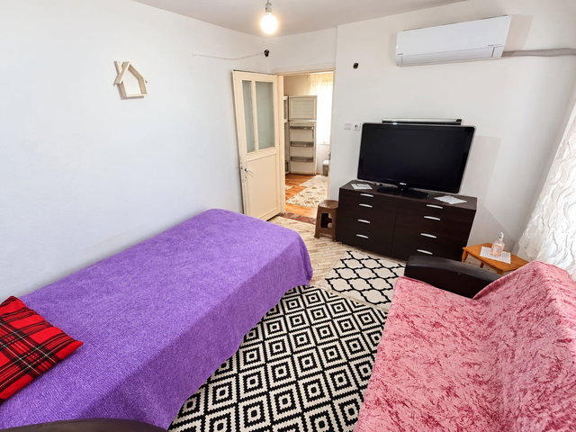 ERENLERDE BEKARA VE ÇALŞANA ABONELİKLERİ AÇIK EŞYALI KLİMALI 2+1