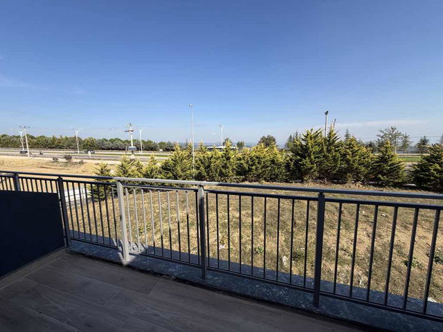 KABAOĞLU BOULEVARD EŞYALI KİRALIK ARAKAT 1+1 DAİRE