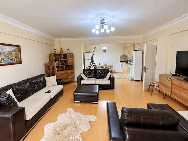 REMAX EFFECT'TEN ZERAY YAMAÇ EVLERİNDE 5+2 250 M² TRİBLEKS VİLLA