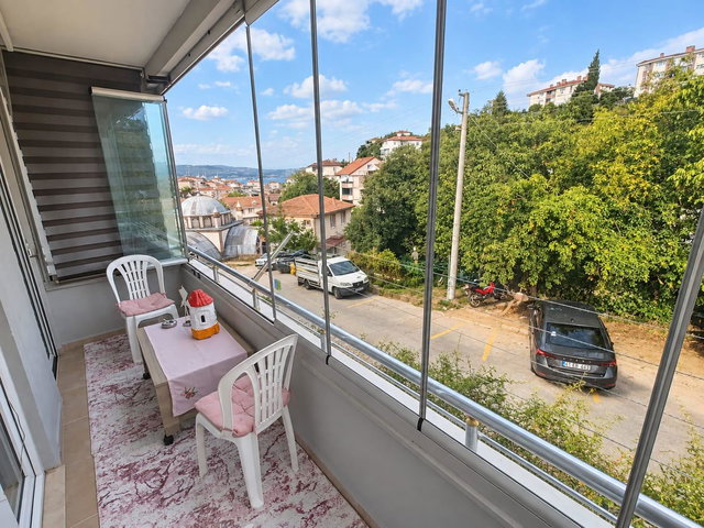 REMAX EFFECT'TEN GÖLCÜK DONANMADA DENİZ MANZARALI 3+1 ARAKAT