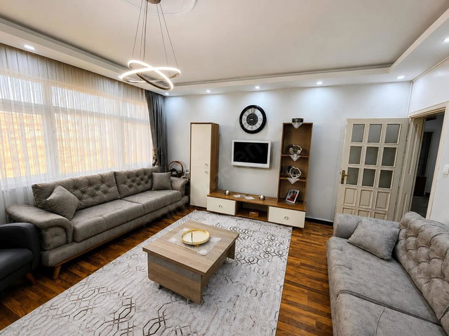 REMAX EFFECT'TEN FATİH MAH. E-5 CEPHELİ 165 M² NET 3+1 MASRAFSIZ