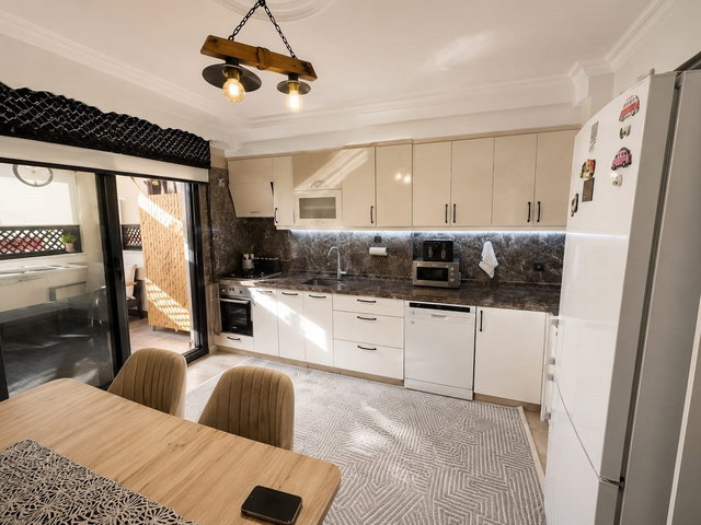 REMAX EFFECT'TEN FATİH MAH. E-5 CEPHELİ 165 M² NET 3+1 MASRAFSIZ