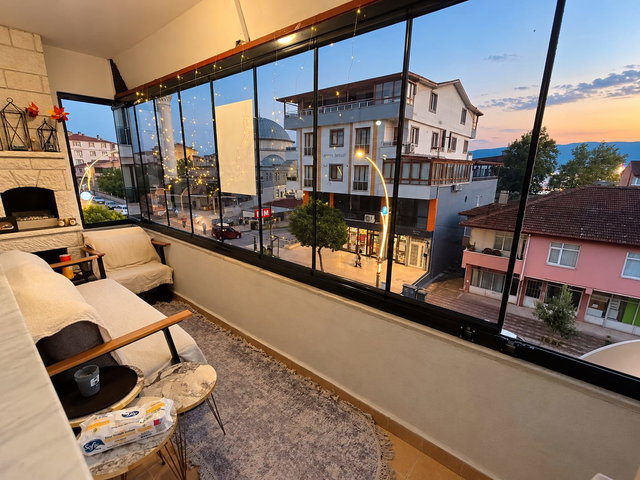REMAX EFFECTTEN KÖRFEZ HACIOSMANDA CADDE ÜZERİ 145 M² 3+1 ARAKAT