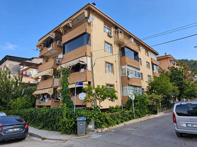 REMAX EFFECTTEN KÖRFEZ HACIOSMANDA CADDE ÜZERİ 145 M² 3+1 ARAKAT