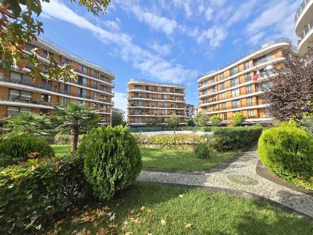ÇEKMEKÖY CITY AMBIANCE’TA 100 M² GENİŞ BALKONLU 2+1 KREDİYE UYGUN SATILIK DAİRE