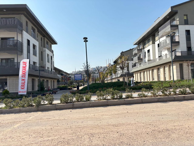 REMAX YENİ'DEN BÜYÜKŞEHİR BELEDİYE KARŞISI 2+1 KİRALIK DAİRE