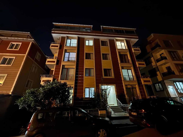 REMAX SATILIK 3+1 ARAKAT BALKONLU TEMİZ DAİRE