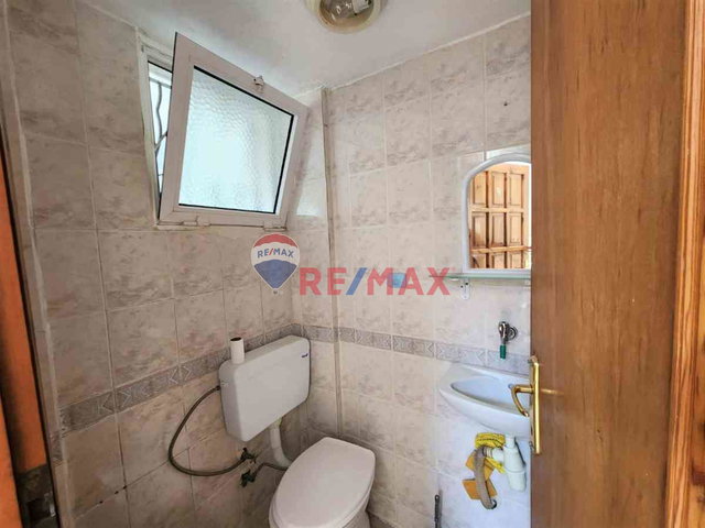 SEFERİHİSAR AKARCA'DA DENİZE 150M FULL EŞYALI 4+1 KİRALIK VİLLA