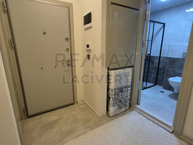 RE/MAX LACIVERT'TEN DADAŞKENT'TE LÜKS EŞYALI KIRALIK 1+1 DAIRE