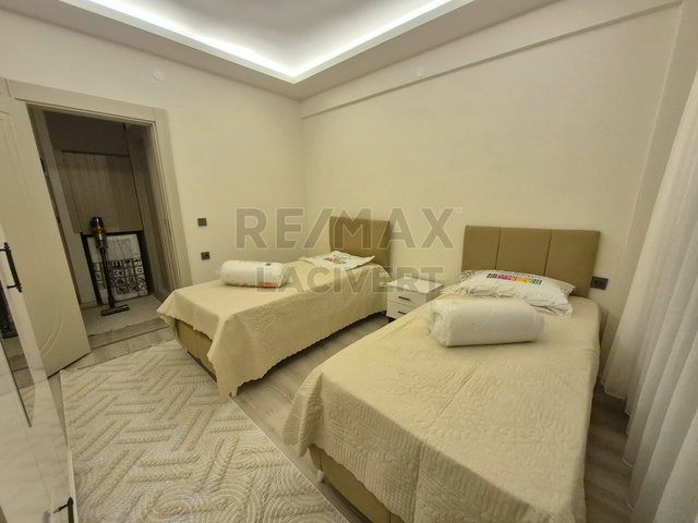 RE/MAX LACIVERT'TEN DADAŞKENT'TE LÜKS EŞYALI KIRALIK 1+1 DAIRE