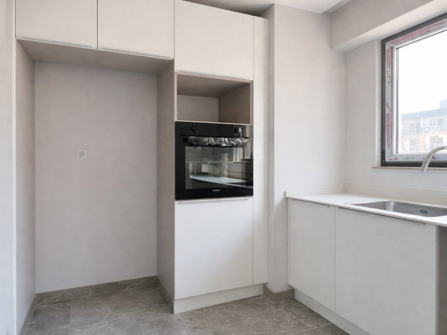 REMAX LEON AKPINAR EGEMEN 1050 SİTESİ KİRALIK 3+1 DAİRE