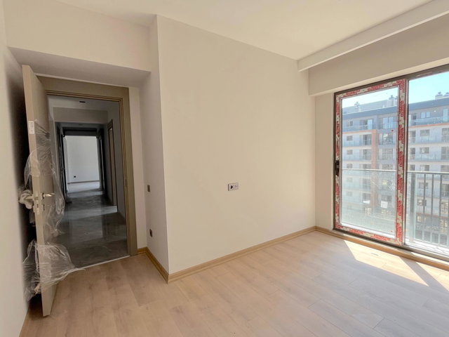 REMAX LEON AKPINAR EGEMEN 1050 SİTESİ KİRALIK 3+1 DAİRE