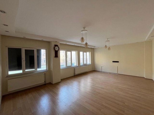 ÇOK ÖZEL FIRSAT! BİGA ÇARŞI MERKEZDE SATILIK 3+1 DAİRE