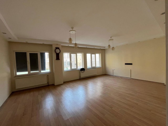 ÇOK ÖZEL FIRSAT! BİGA ÇARŞI MERKEZDE SATILIK 3+1 DAİRE