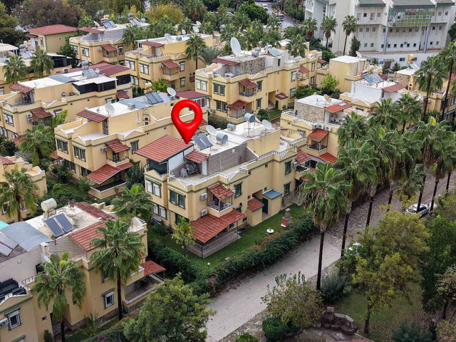 CLUB KONAK GARDEN 2'DE DENIZ YAKINI, HAVUZLU SATILIK VILLA