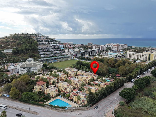 CLUB KONAK GARDEN 2'DE DENIZ YAKINI, HAVUZLU SATILIK VILLA