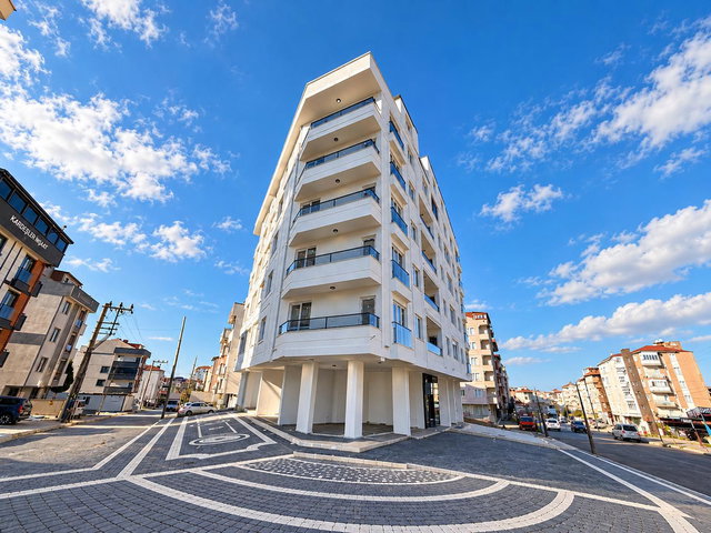 ÇAYIROVA AKSE MAHALLESİ RAGIP DEMİRKOL BULVARINDA 2+1 ''0'' DAİRE