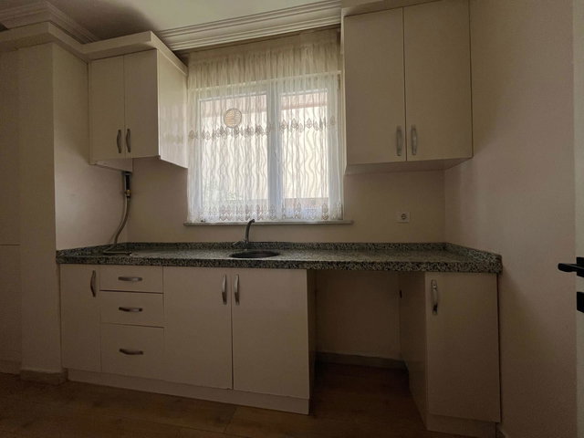 KARTAL YUNUS MAHALLESİNDE, MERKEZİ KONUMDA SATILIK 2+1 DAİRE