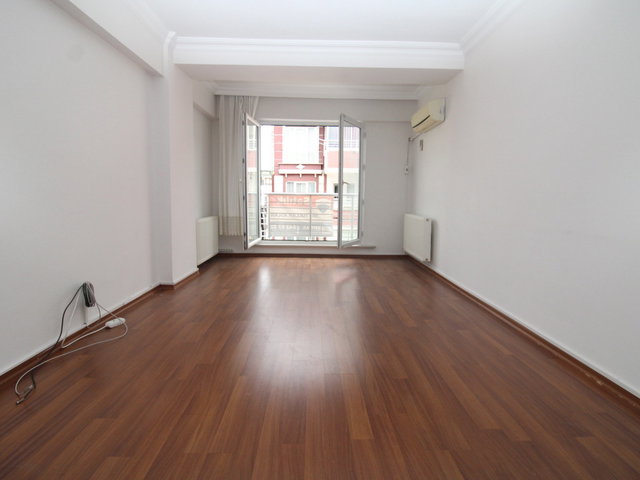 ÇEKMEKÖY MİMAR SİNAN’DA 2+1 | 75 M² NET |DOĞALGAZ KOMBİLİ | BOŞ