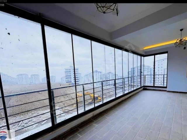 RE/MAX DEĞİŞİMDEN NİRVANA KONUTLARI’NDA SIFIR 4+1 | 200 M² NET | 3 CEPHE | BALKONLU