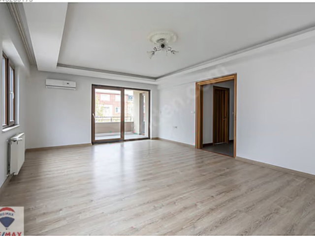 REMAX LEON İHSANİYE BRÜT 300M2 TERASI MANZARALI 5+1 DUBLEKS